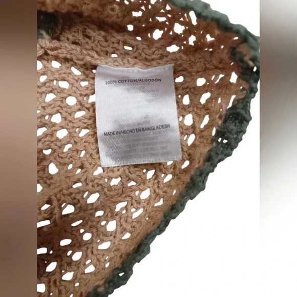 Love Knits NWT Tan and Green Knit Crop Top  Size Medium - Picture 6 of 6